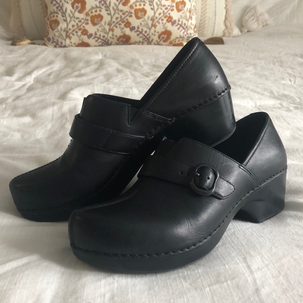 Dansko Black Leather Slip On Support Clogs Nursing